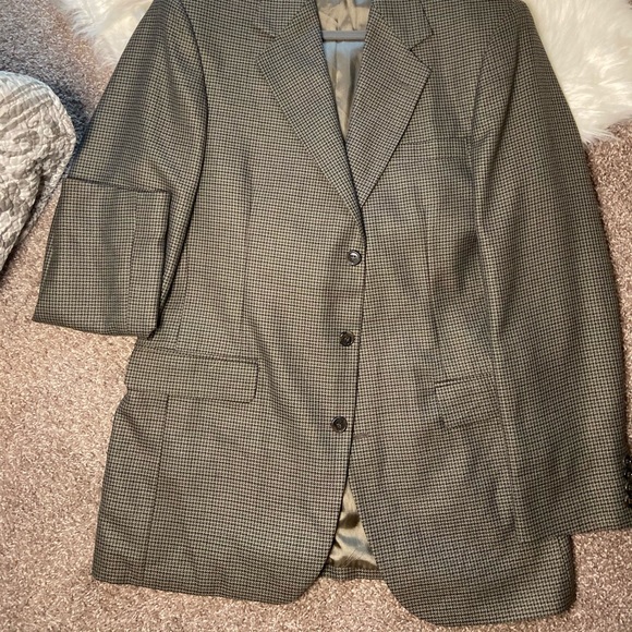 Blazer - Picture 3 of 5